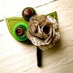 Boutonniere Book Page Rose..
