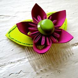 Paper Flower Hairpiece, Headpiece, Comb, Kusudama, Fuchsia, Green